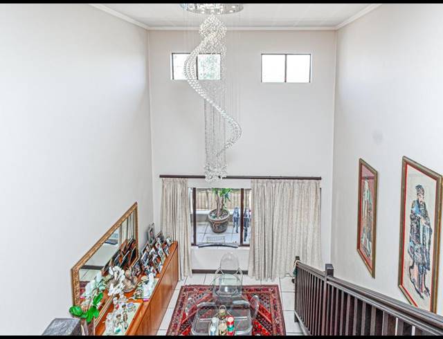 3 BEDROOM APARTMENT FOR SALE IN SUNNINGHILL